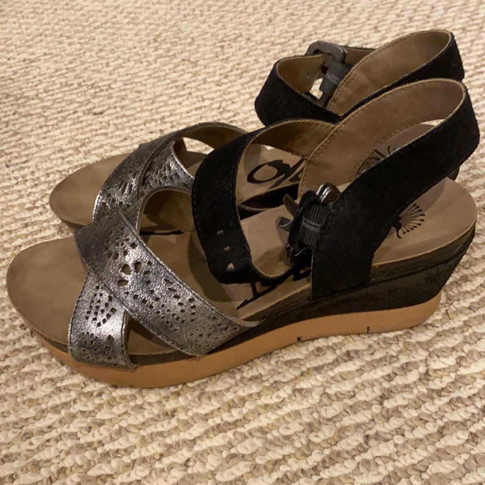 OTBT Black Sandals